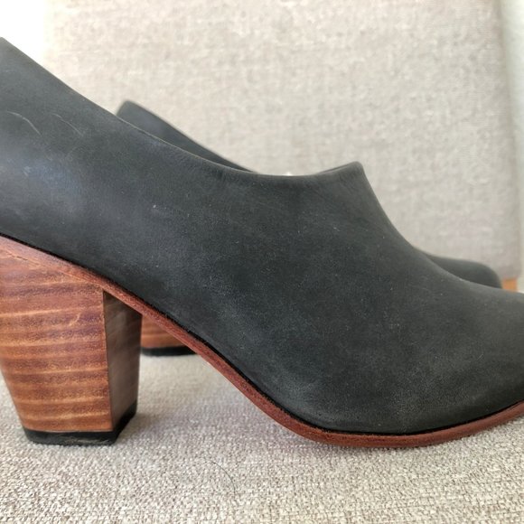 NEW Never Worn Nisolo Leather Ankle Booties - Picture 3 of 10